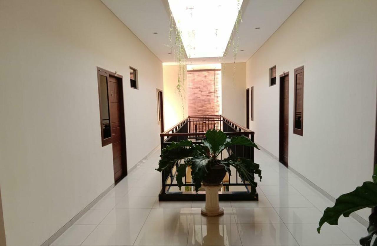 Hotel Mandari Булеленг Экстерьер фото